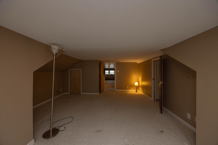 Listing Image 24