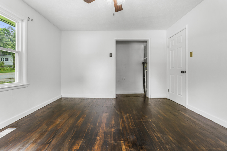 Listing Image 24