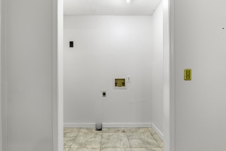 Listing Image 30