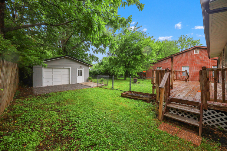 Listing Image 8