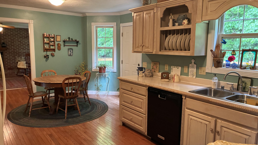 Listing Image 13