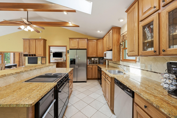 Listing Image 21