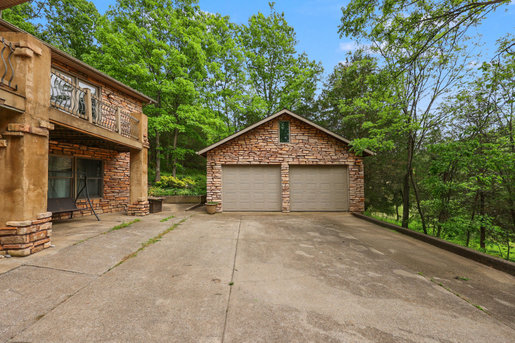 Listing Image 44