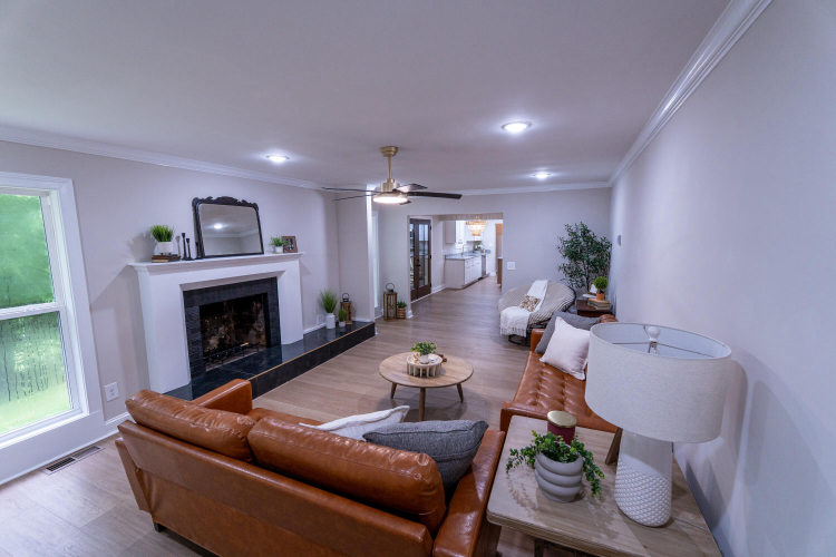 Listing Image 56