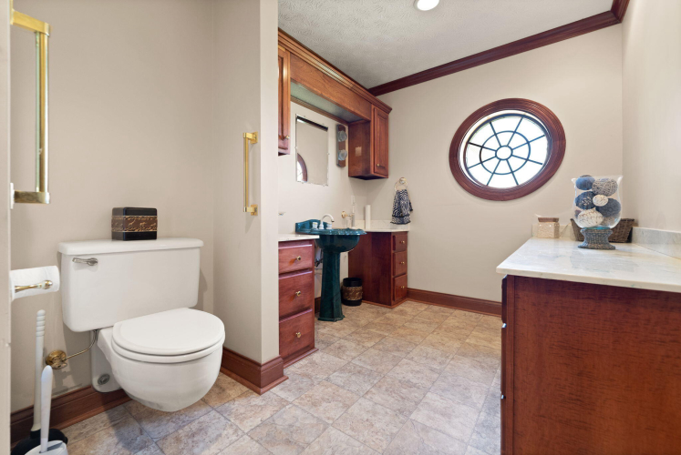 Listing Image 108