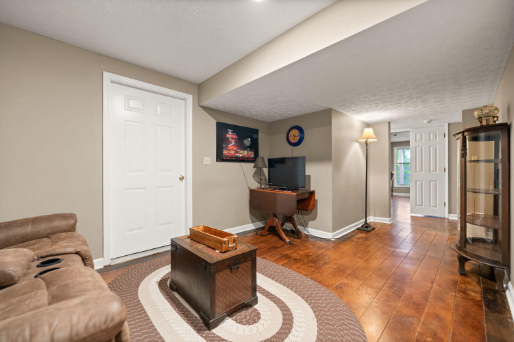 Listing Image 118
