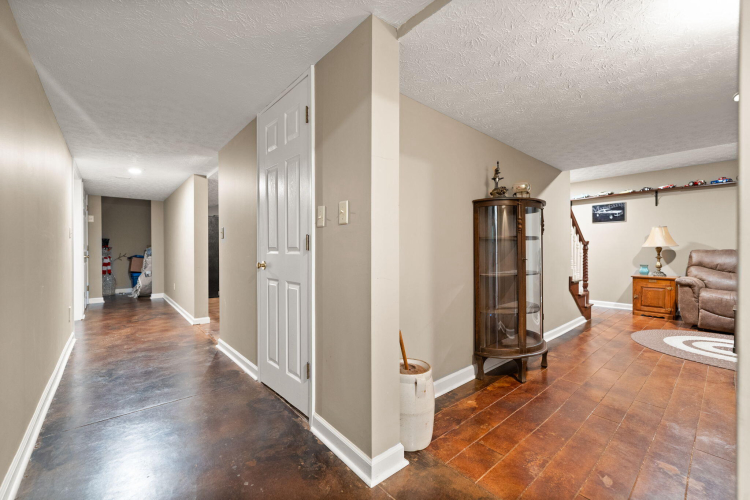 Listing Image 122