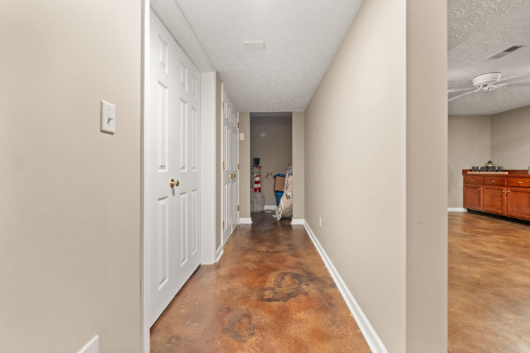 Listing Image 123