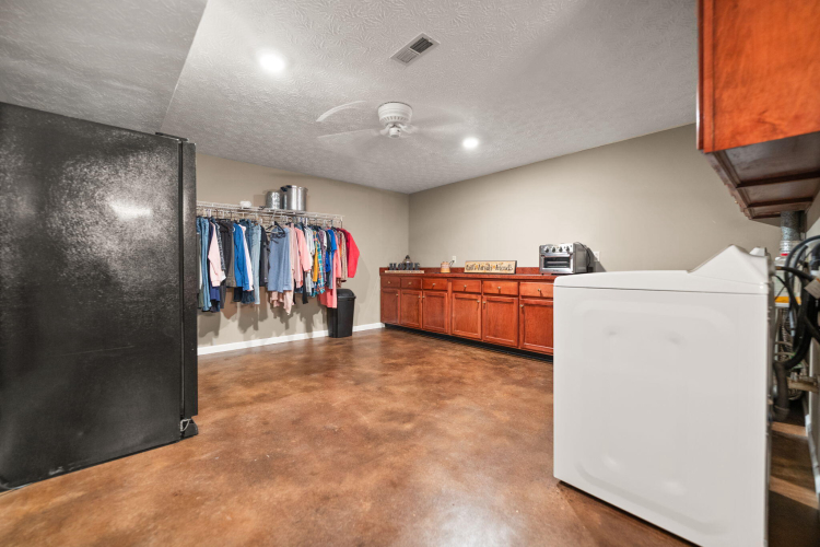 Listing Image 124