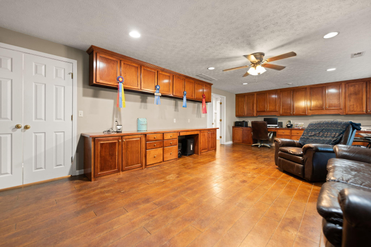 Listing Image 139