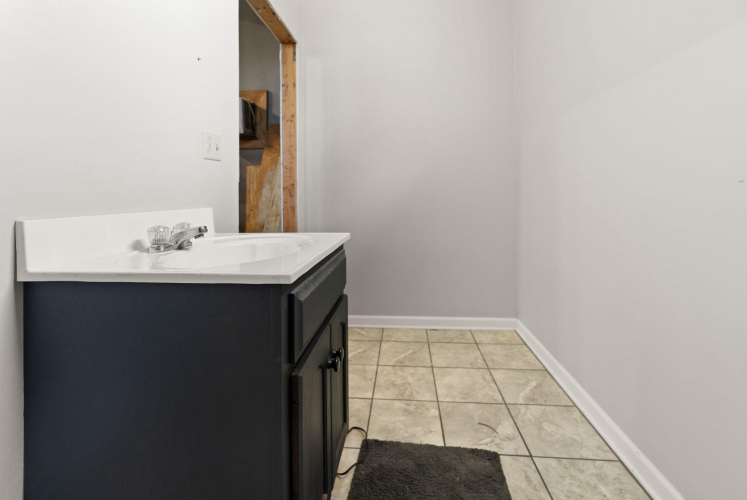 Listing Image 164