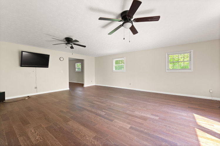 Listing Image 169