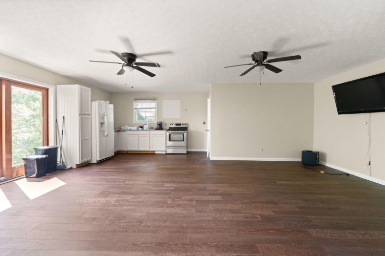 Listing Image 172