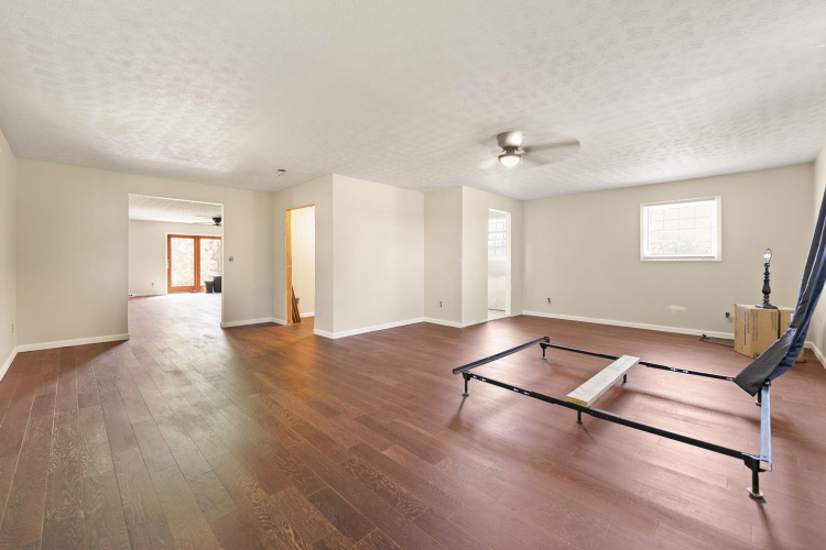 Listing Image 178
