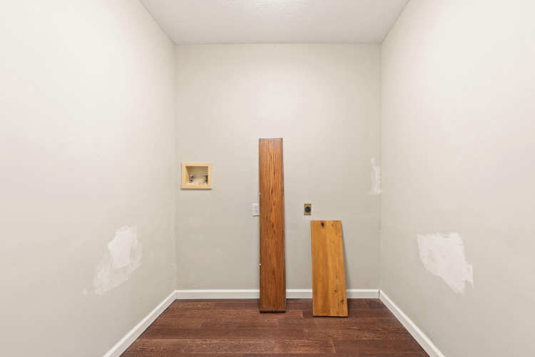 Listing Image 180