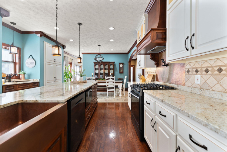 Listing Image 19
