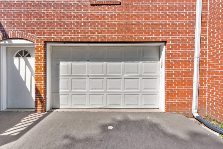 Listing Image 194