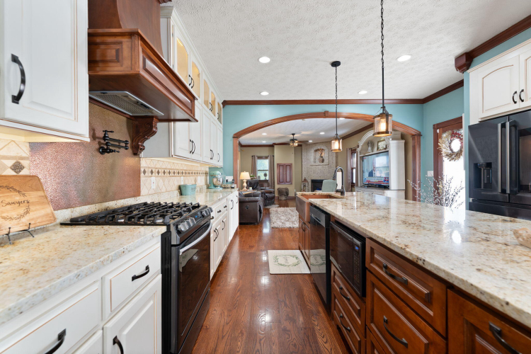 Listing Image 22