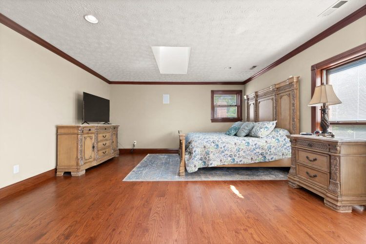 Listing Image 81