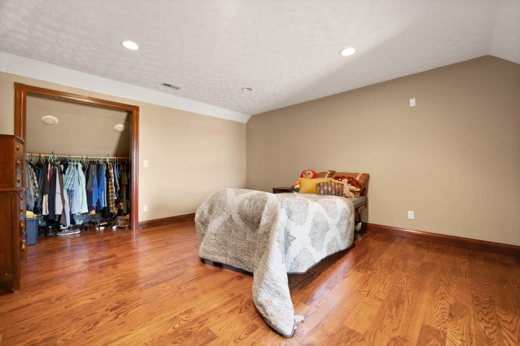 Listing Image 86