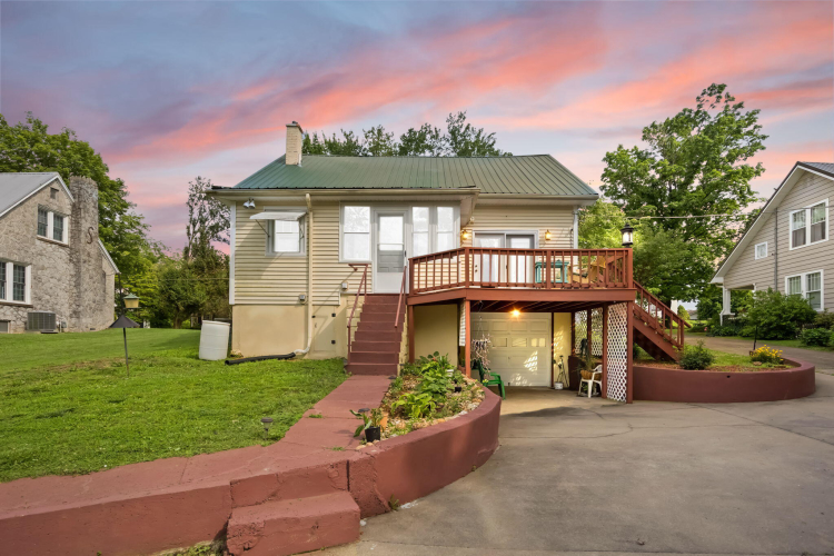 Listing Image 3