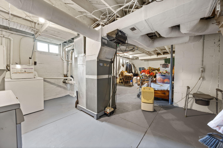 Listing Image 33