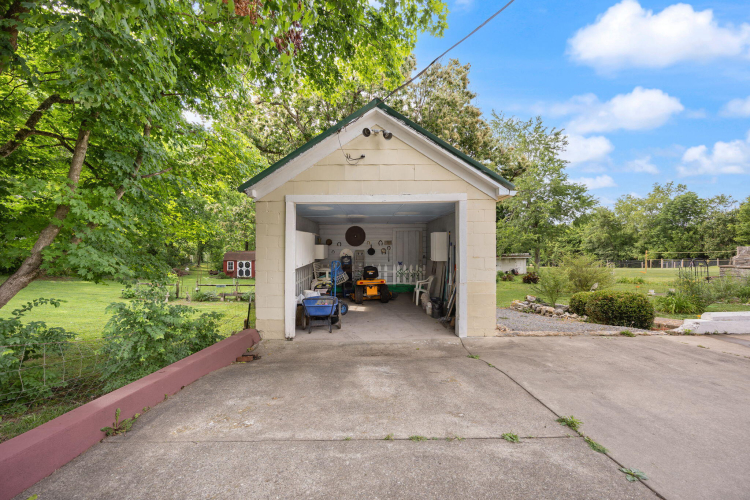 Listing Image 47