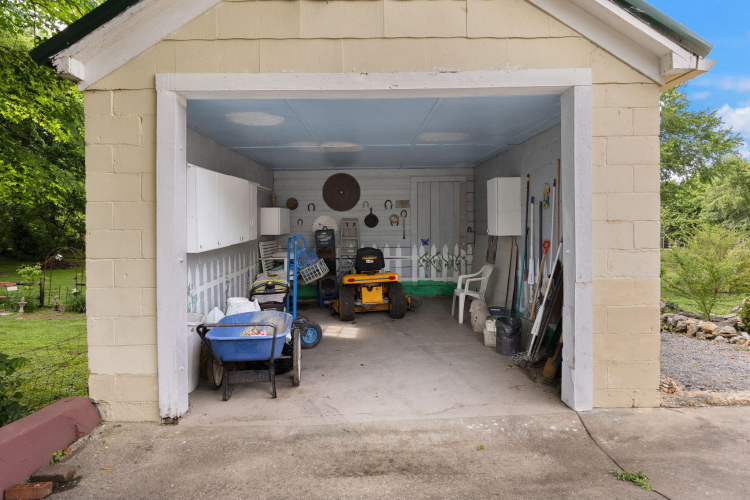Listing Image 48