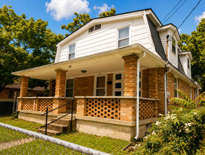 Listing Image 4
