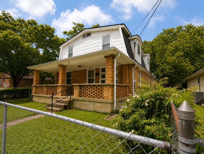Listing Image 6