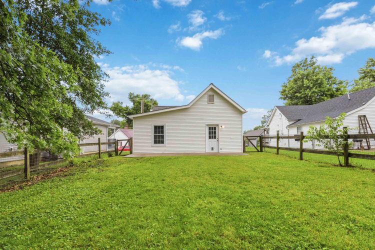 Listing Image 32