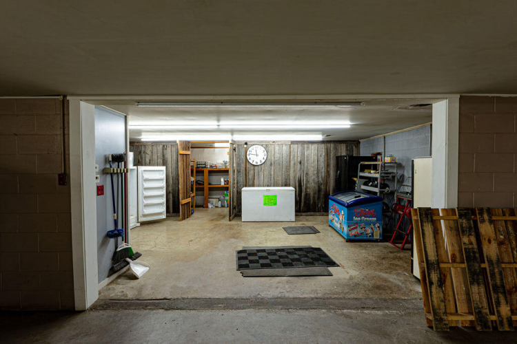 Listing Image 27