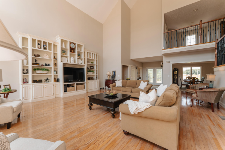 Listing Image 11