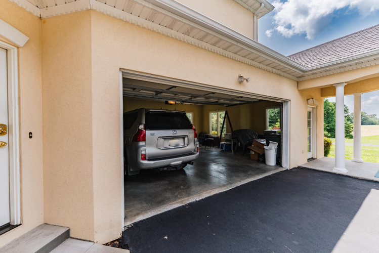 Listing Image 103