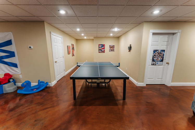 Listing Image 100
