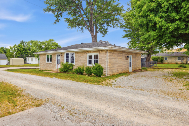 Listing Image 17