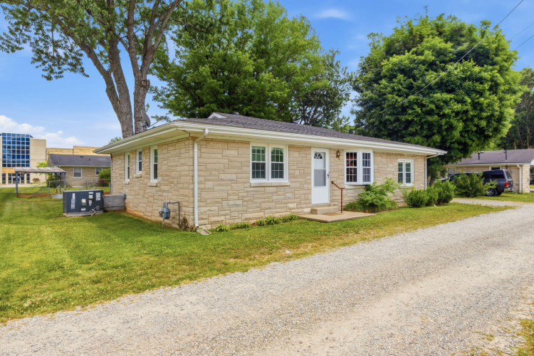 Listing Image 18