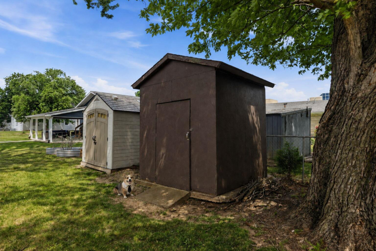 Listing Image 22