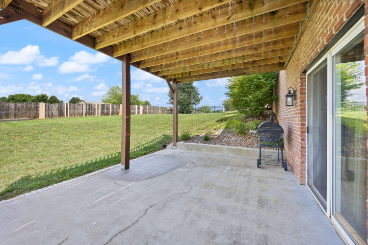 Listing Image 12
