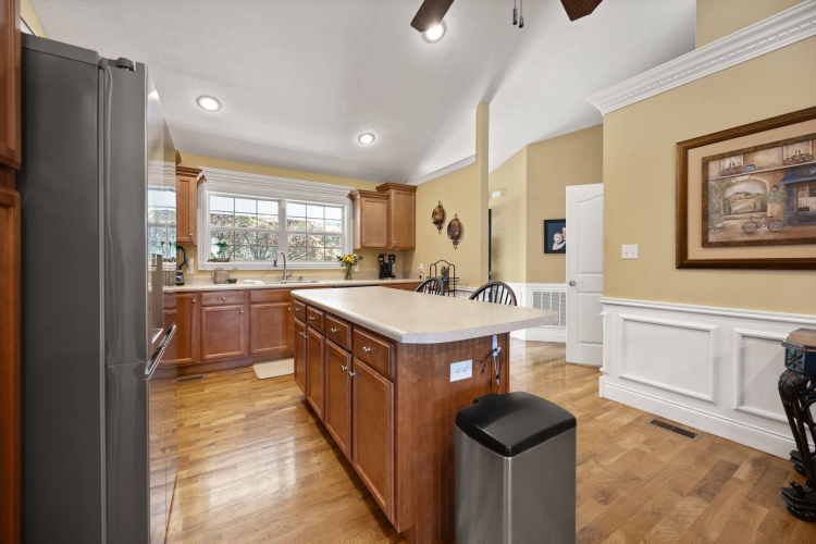 Listing Image 18