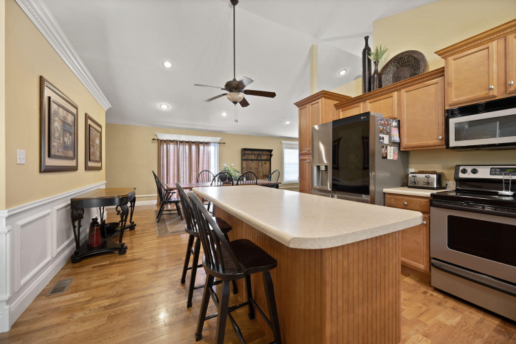 Listing Image 19