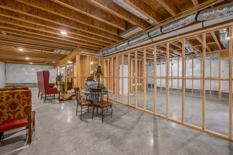 Listing Image 52
