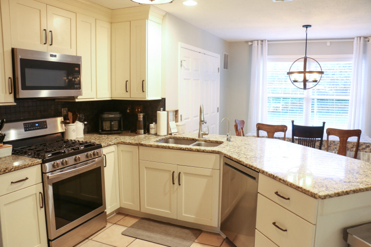 Listing Image 6