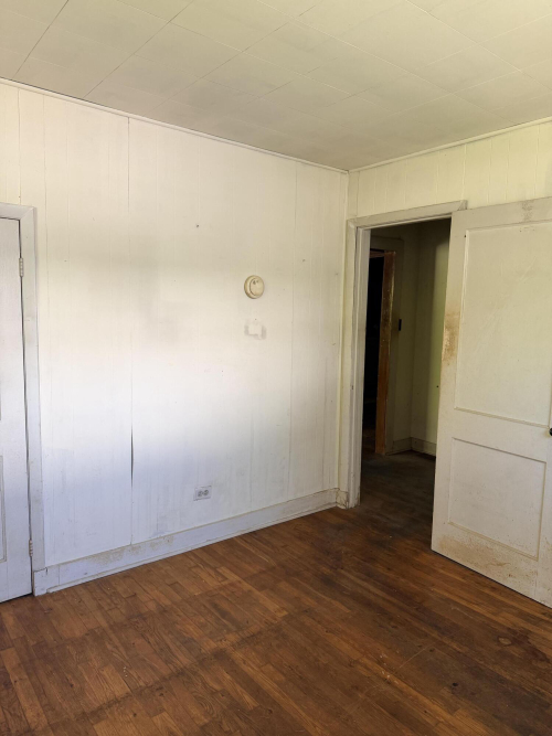 Listing Image 28