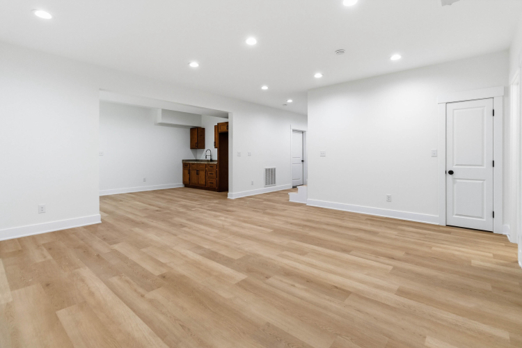 Listing Image 51