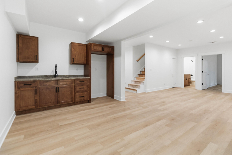 Listing Image 52