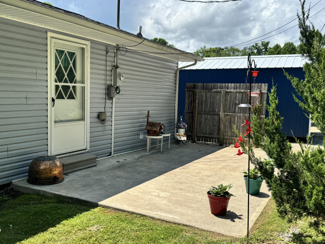 Listing Image 5