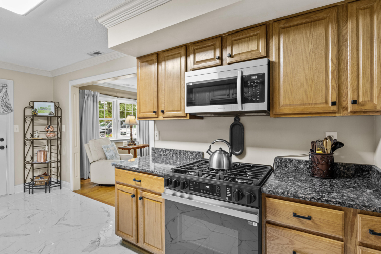 Listing Image 21