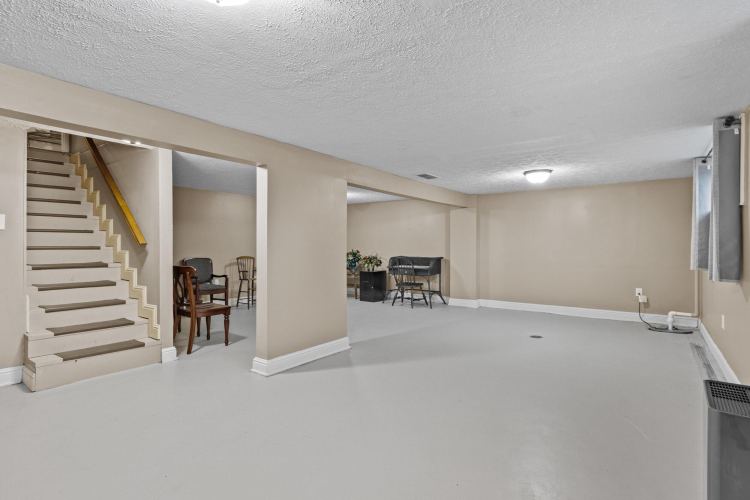 Listing Image 42