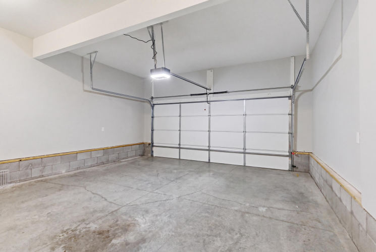Listing Image 24
